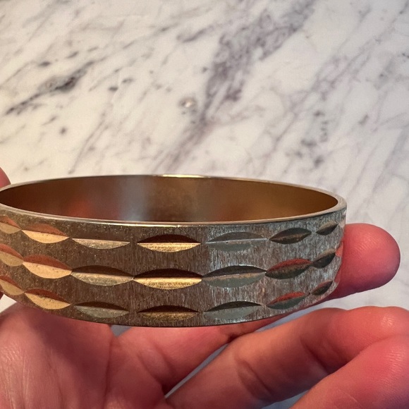 Vintage French gold plated faceted statement bangle - Picture 10 of 14